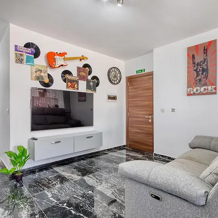 New - Top Floor Apartment In Marsaskala By Sf Homes *
