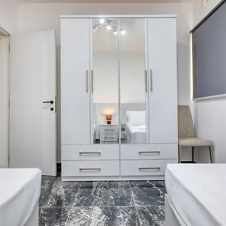 New - Floor In By Sf Homes アパート *