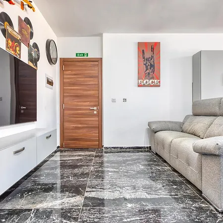 2 Bedroom In Mscala * Marsaskala